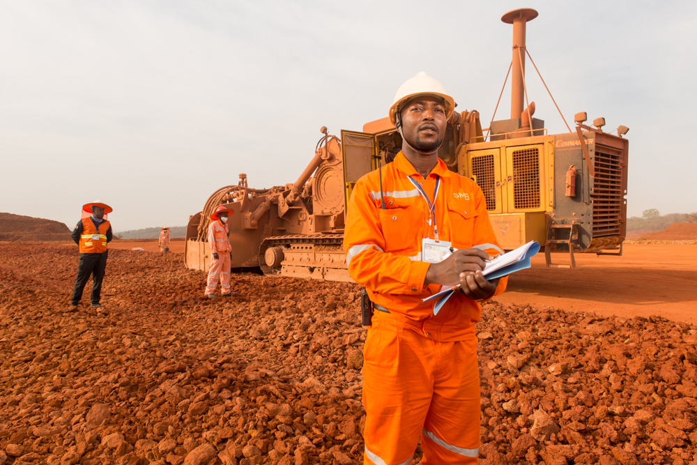 Guinee. 01/2019. Plateau 6. Extraction de la bauxite.