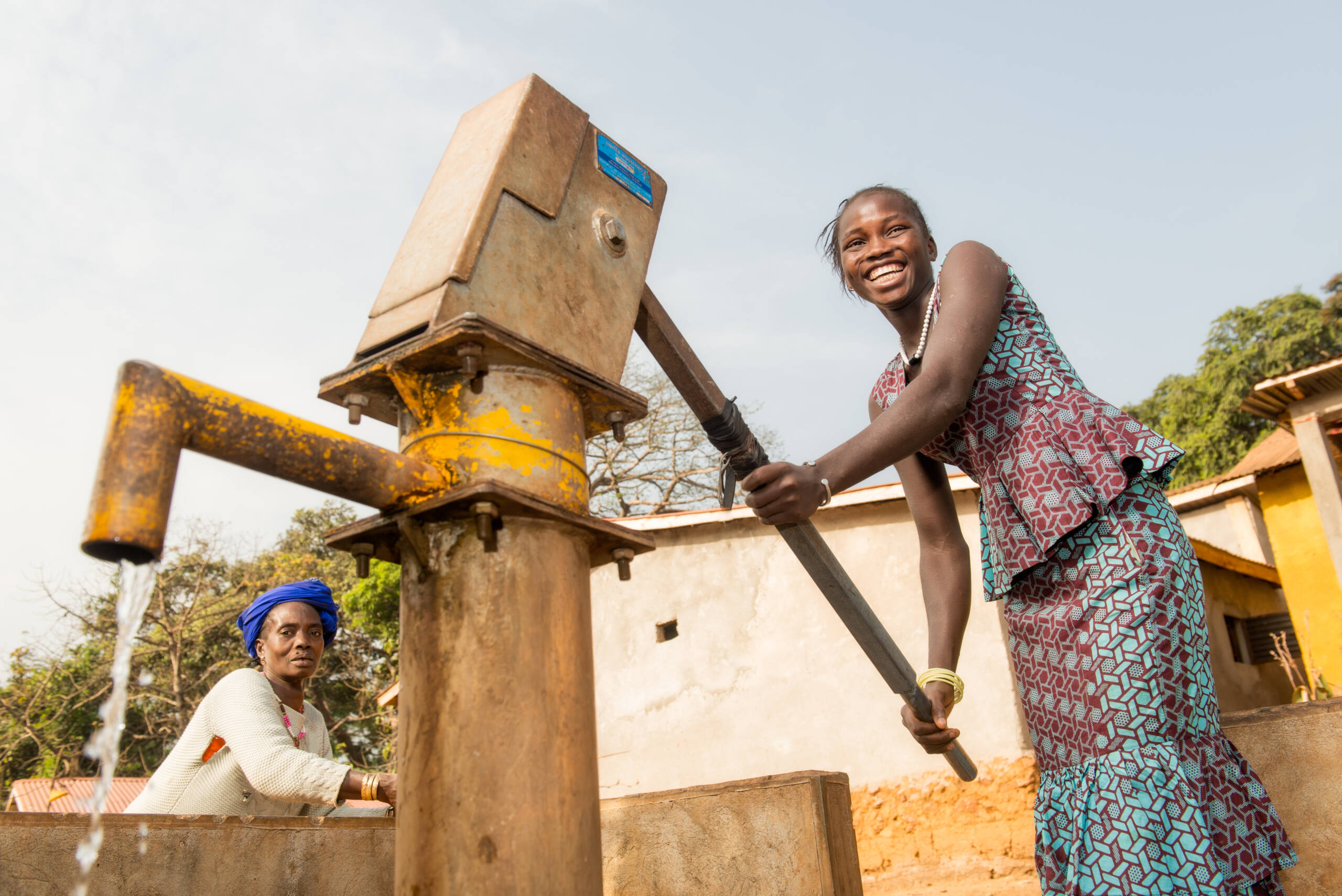 Guinee. 01/2019. Village communautaire disposant de l'eau grace à un forage de la SMB.